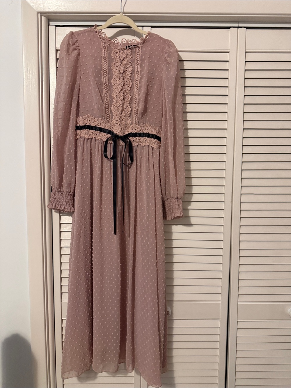 SHEIN Dusty Rose Swiss Dot Long Sleeve Midi Dress with Black Ribbon
